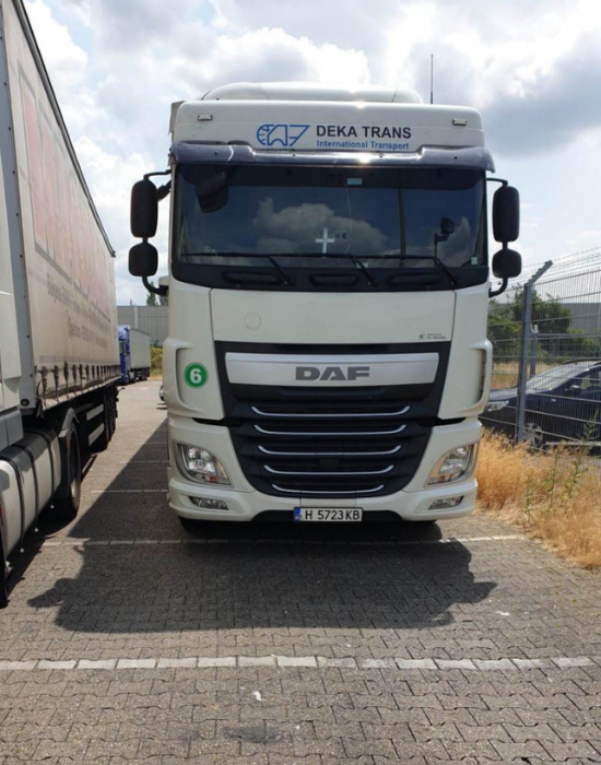 truck-on-stop-about-us